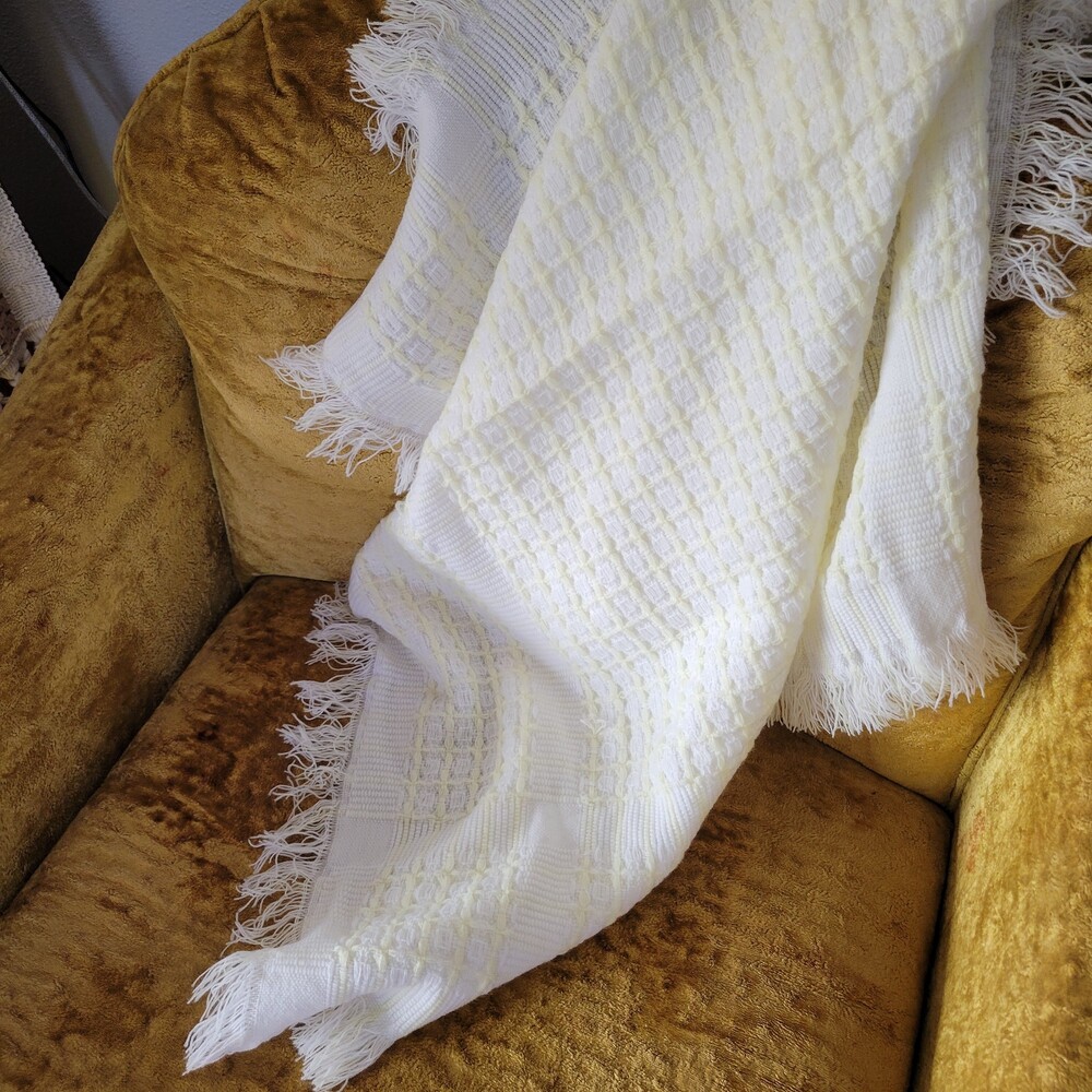 Vintage BabyCrest Knit Baby Blanket yellow and white